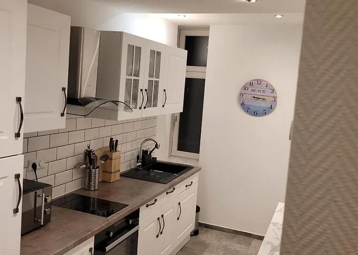 Kurvilla Apartment *